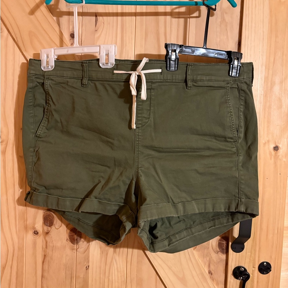 Torrid Olive Cargo Shorts with Drawstring NWOT!